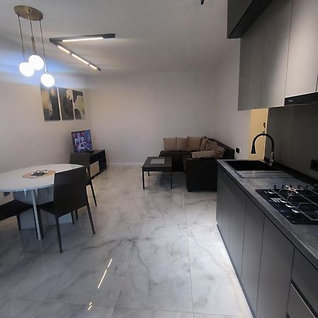 Apartment On Sayat Nova 33 Yerevan Exterior photo
